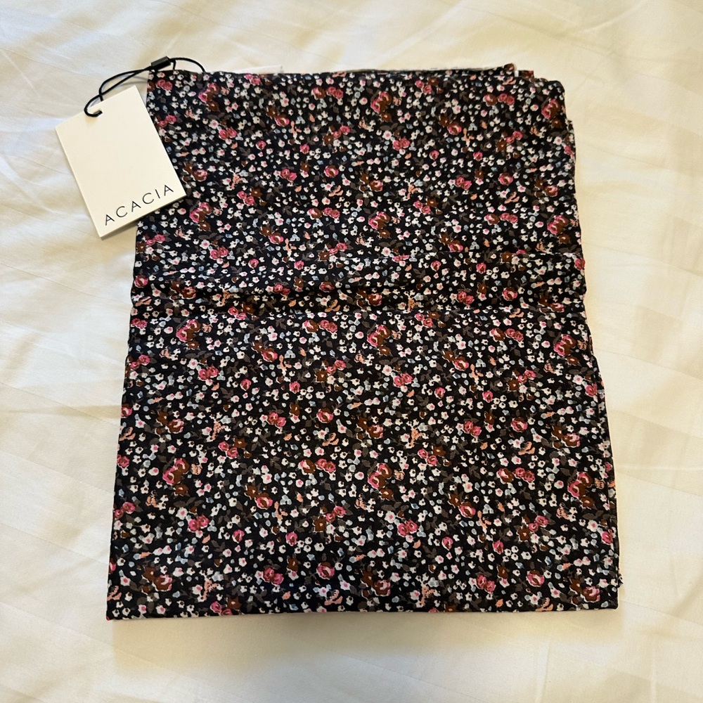 NWT*ACACIA Kuau Pareo in Rosemary print